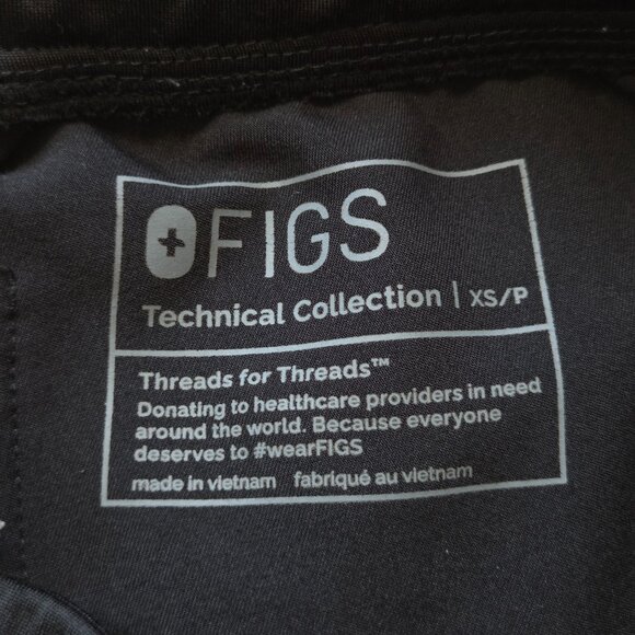 FIGS Scrub Set Black Catarina Top Small Zamora Jogger Pants Petite XS Women's - Picture 15 of 16